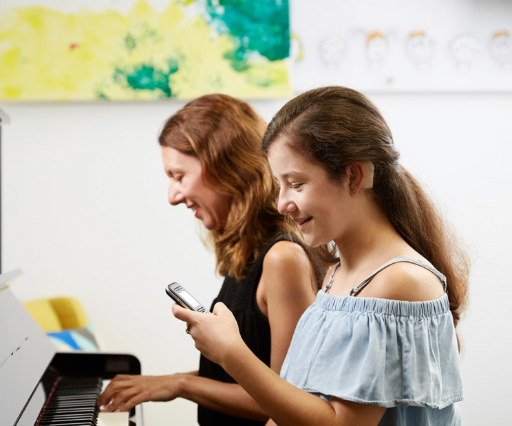 girls playing games